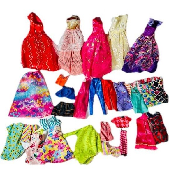 Lot of 30 Pieces Dresses  plus Doll Clothes  Barbie. - Picture 1 of 1